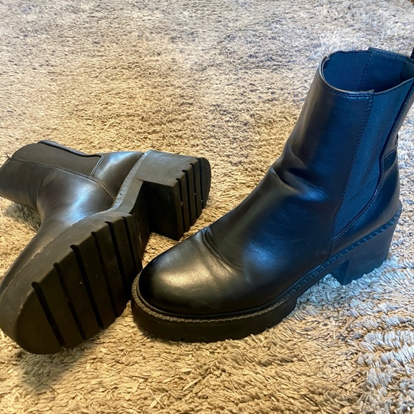 Madden Girl WOMENS TIANNA CHELSEA BOOT - Picture 3 of 3